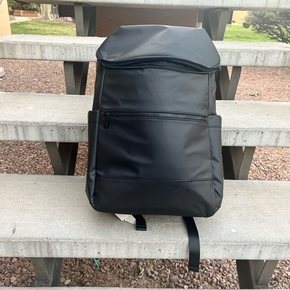 Bugatti Back Pack - Picture 4 of 4